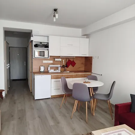 Hurbanova With Garage And Selfcheck-in, Near Tatras Apartment