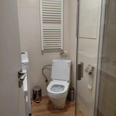 Hurbanova With Garage And Selfcheck-in, Near Tatras Daire Poprad