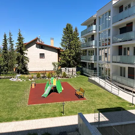 Hurbanova With Garage And Selfcheck-in, Near Tatras Apartment Poprad