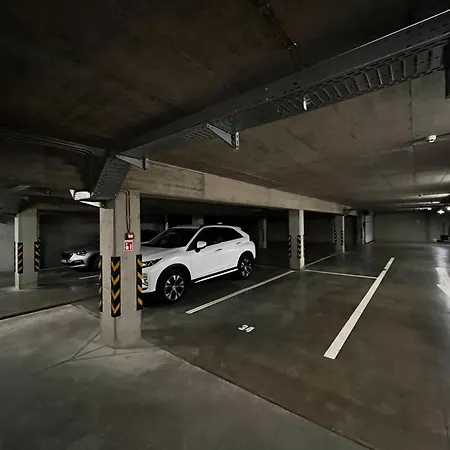 Hurbanova With Garage And Selfcheck-in, Near Tatras * Poprad